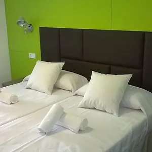 https://huespedes-sa-font.ibizaislandhotels.net